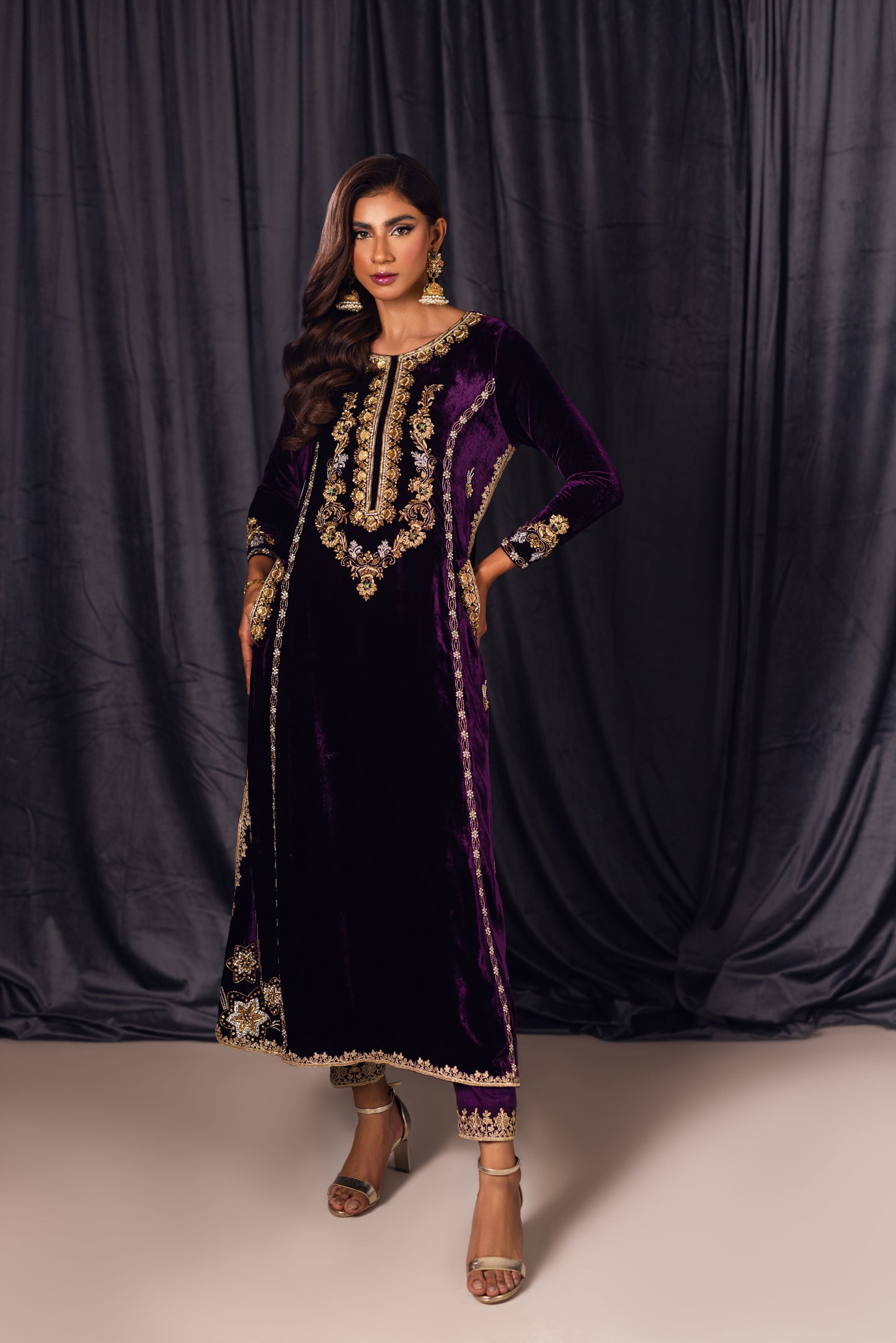 Inaya Velvet Shirt and Dupatta