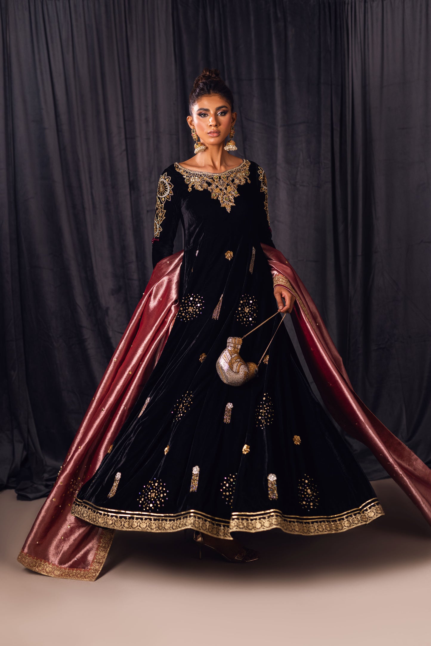 Zetin Peshwas and Dupatta